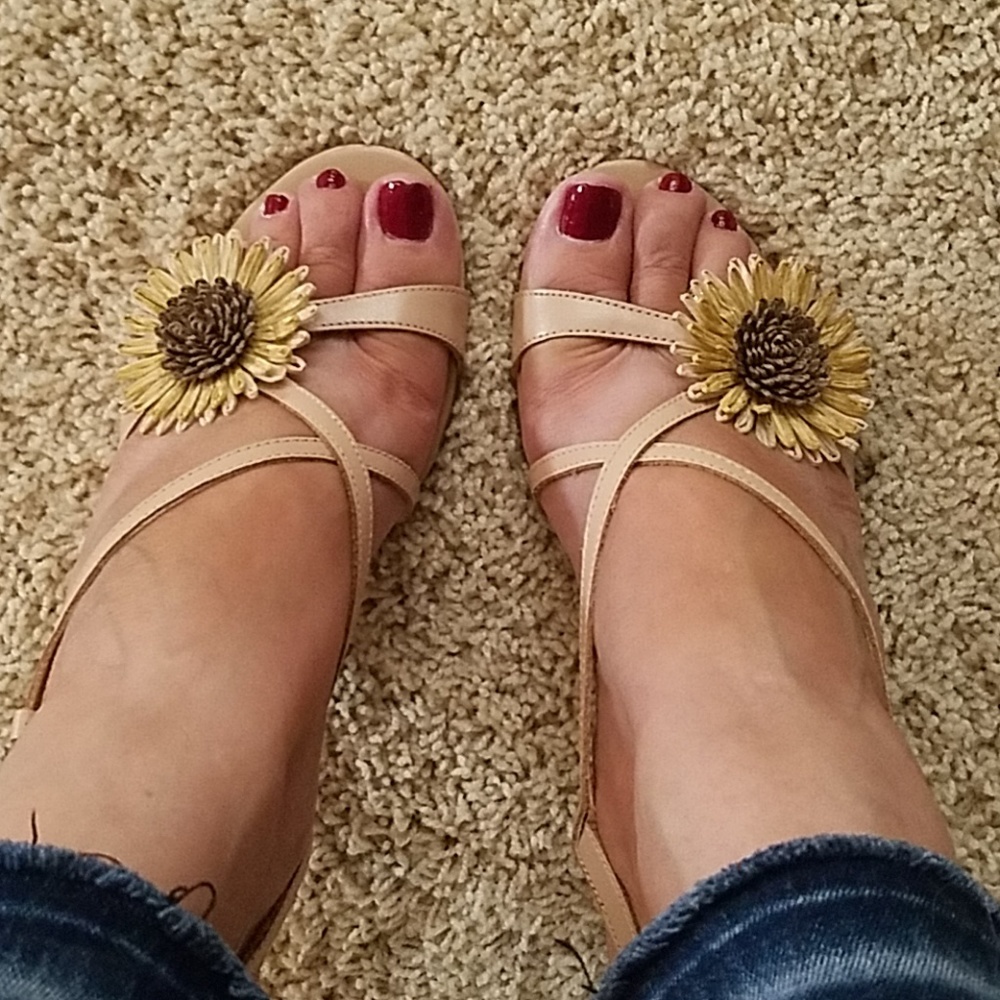 Women's BCBG Paris heels